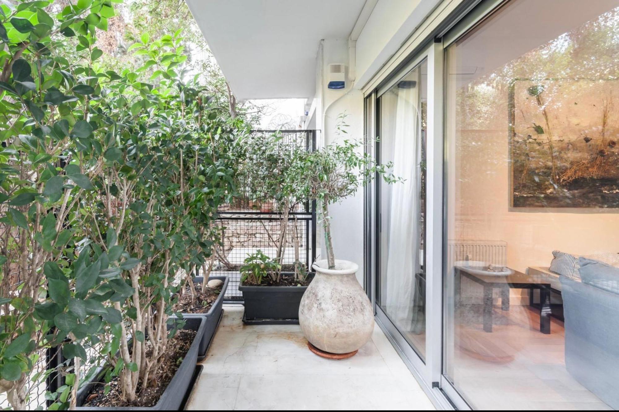 Vibrant Urban Chic Apartment Athens Exterior photo