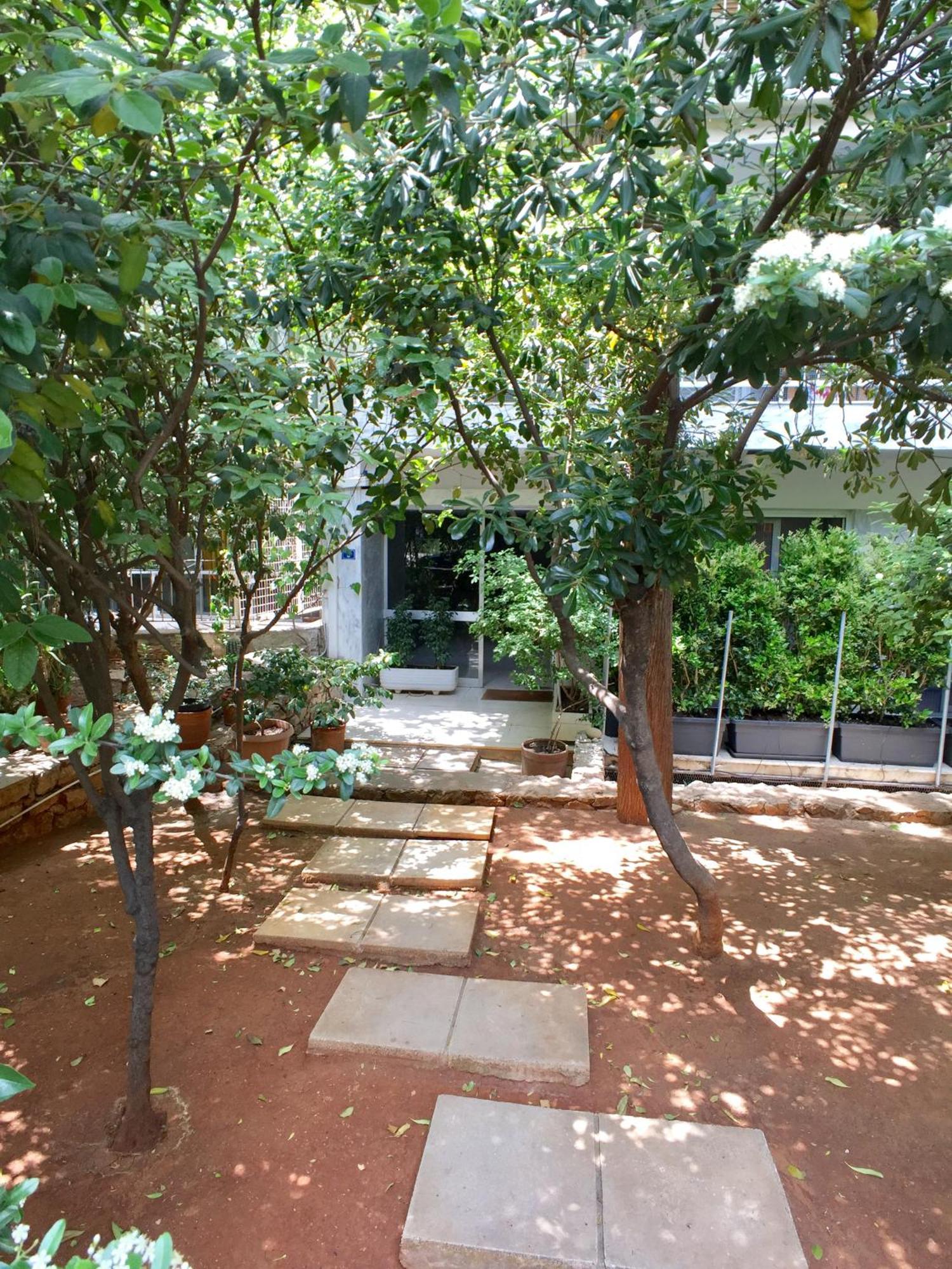 Vibrant Urban Chic Apartment Athens Exterior photo